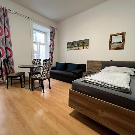 Charming 1Br Apartment Perfect For Long Stays Wenen Buitenkant foto